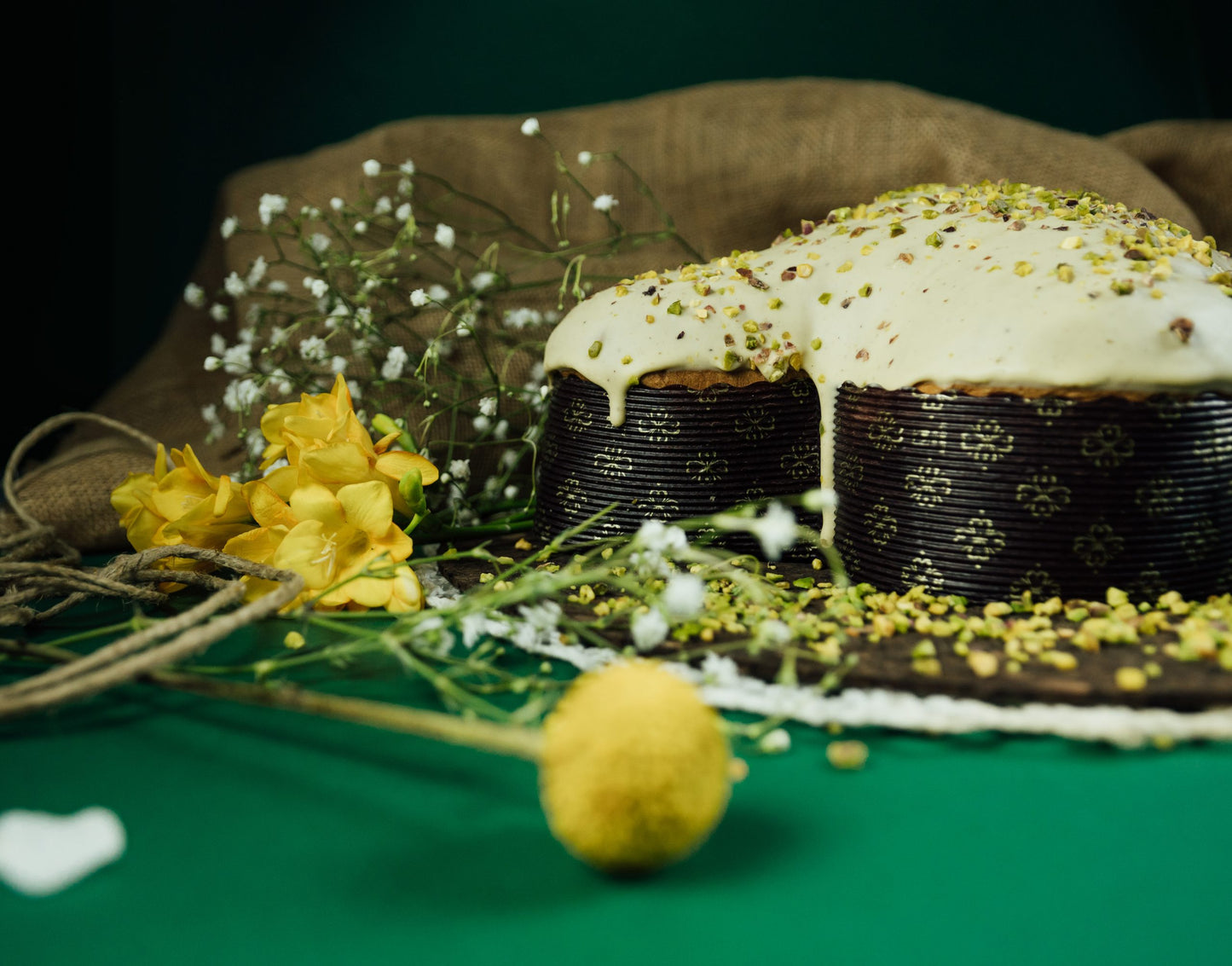 Pistacchiosa - Colomba Artigianale al Pistacchio 750 grammi + Vasetto di crema spalmabili al Pistacchio (190 grammi)